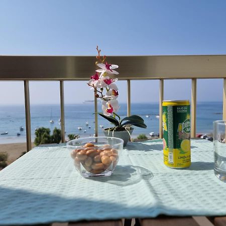 Super Modern Beachfront 1 Bedroom - Sleeps 4 Λεμεσός Εξωτερικό φωτογραφία